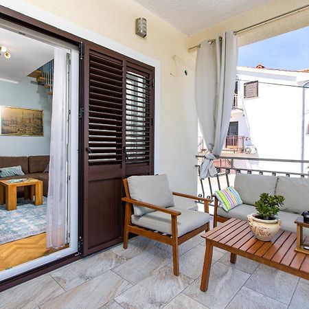 And Charming Apartment In Vantacici Malinska Luaran gambar