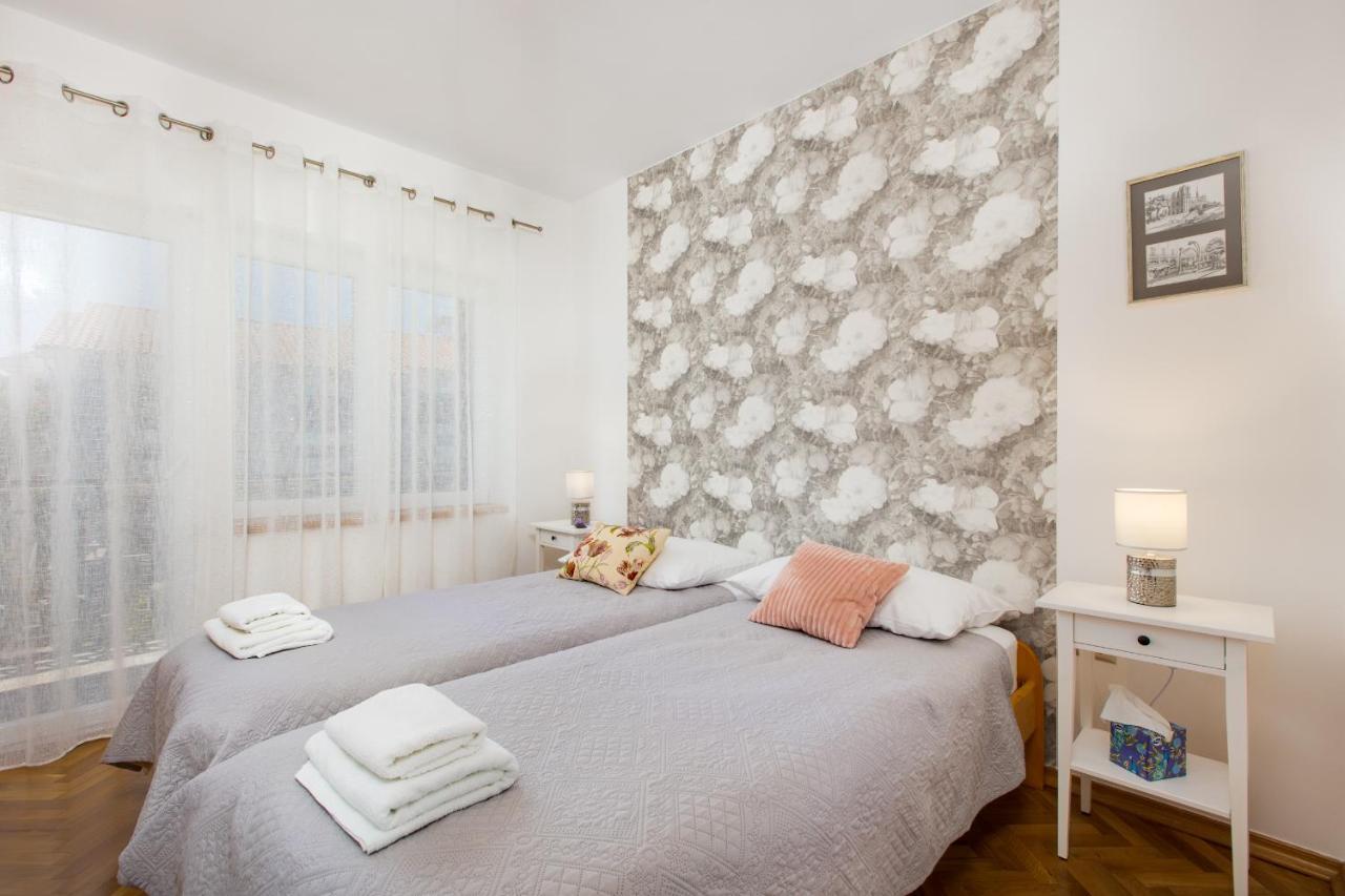 And Charming Apartment In Vantacici Malinska Luaran gambar